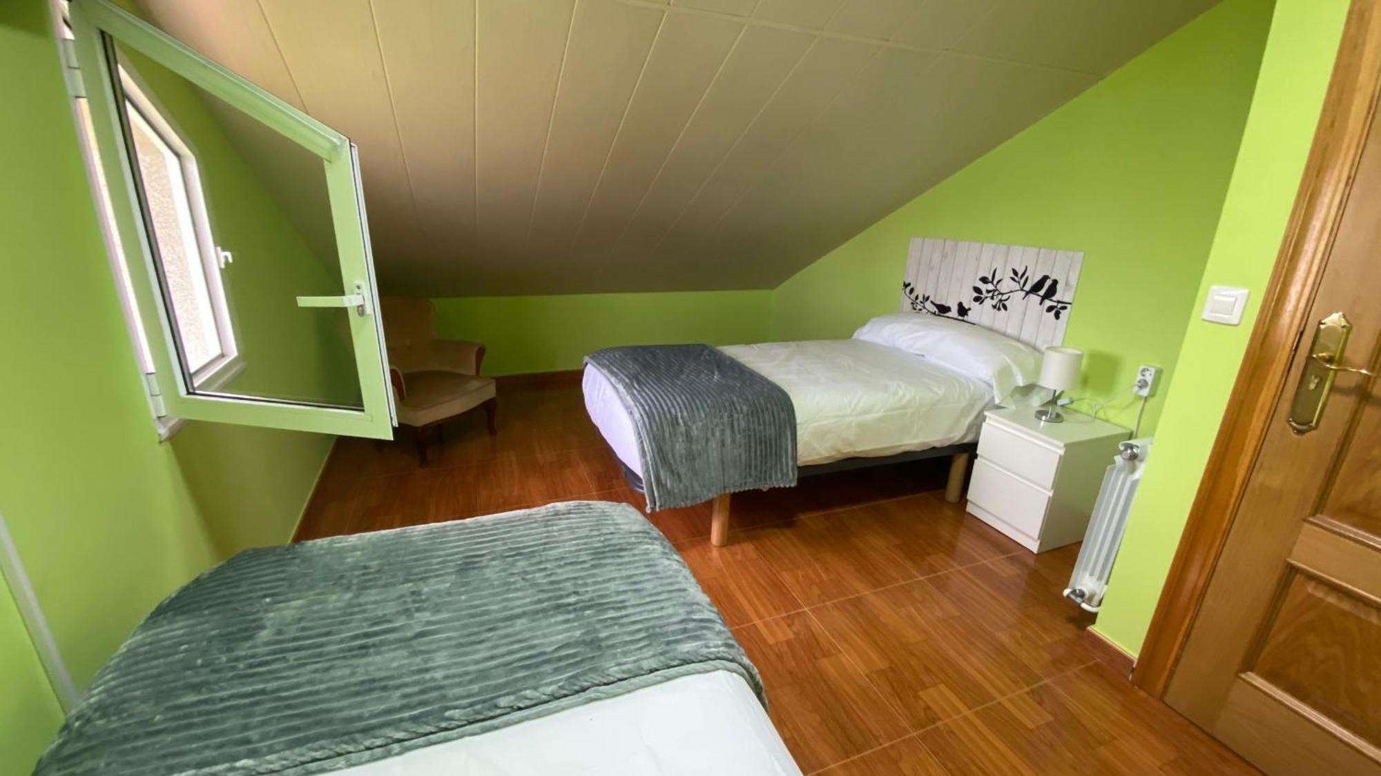 Despertar Con El Sonido De Los Pajaros Melide Esterno foto